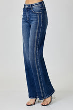 Load image into Gallery viewer, RISEN Mid Rise Straight Jeans