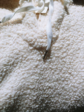 Load image into Gallery viewer, IVORY SOFT SHERPA HOODIE JACKET