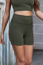 Load image into Gallery viewer, Exposed Seam Decorative Button Yoga Shorts