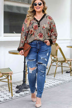 Load image into Gallery viewer, Plus Size Floral V-Neck Blouse