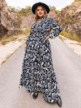 Load image into Gallery viewer, Plus Size Long Sleeve Maxi Dress