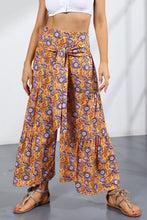 Load image into Gallery viewer, Printed Tie-Front Culottes