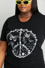 Load image into Gallery viewer, mineB Full Size Butterfly Graphic Tee Shirt