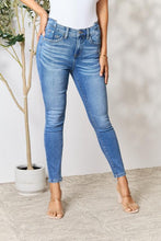 Load image into Gallery viewer, BAYEAS Skinny Cropped Jeans