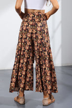 Load image into Gallery viewer, Printed Tie-Front Culottes