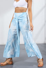 Load image into Gallery viewer, Printed Tie-Front Culottes