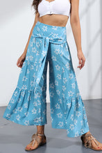 Load image into Gallery viewer, Printed Tie-Front Culottes