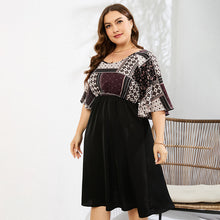 Load image into Gallery viewer, Plus Size Printed Two-Tone Flutter Sleeve Dress