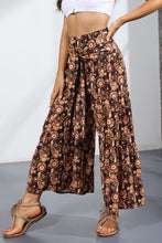 Load image into Gallery viewer, Printed Tie-Front Culottes