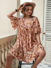 Load image into Gallery viewer, Plus Size Floral Crochet Flutter Sleeve Dress