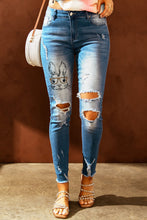 Load image into Gallery viewer, Easter Distressed Frayed Hem Jeans