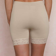 Load image into Gallery viewer, Lace trim layering shorts