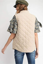 Load image into Gallery viewer, Quilted Corduroy Vest