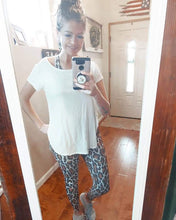 Load image into Gallery viewer, Leopard workout leggings