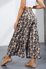 Load image into Gallery viewer, Printed Tie-Front Culottes