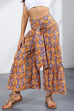 Load image into Gallery viewer, Printed Tie-Front Culottes