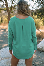 Load image into Gallery viewer, Seam Detail Curved Hem Long Sleeve Top