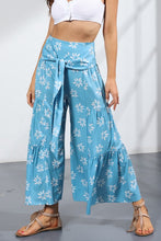 Load image into Gallery viewer, Printed Tie-Front Culottes