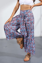 Load image into Gallery viewer, Printed Tie-Front Culottes