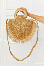 Load image into Gallery viewer, Fame Vacation Mode Straw Handbag