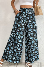 Load image into Gallery viewer, Floral Pocket Culottes