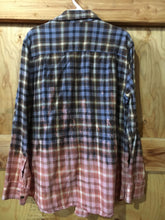 Load image into Gallery viewer, Blue/Brown/Mauve hand dipped vintage flannel Large